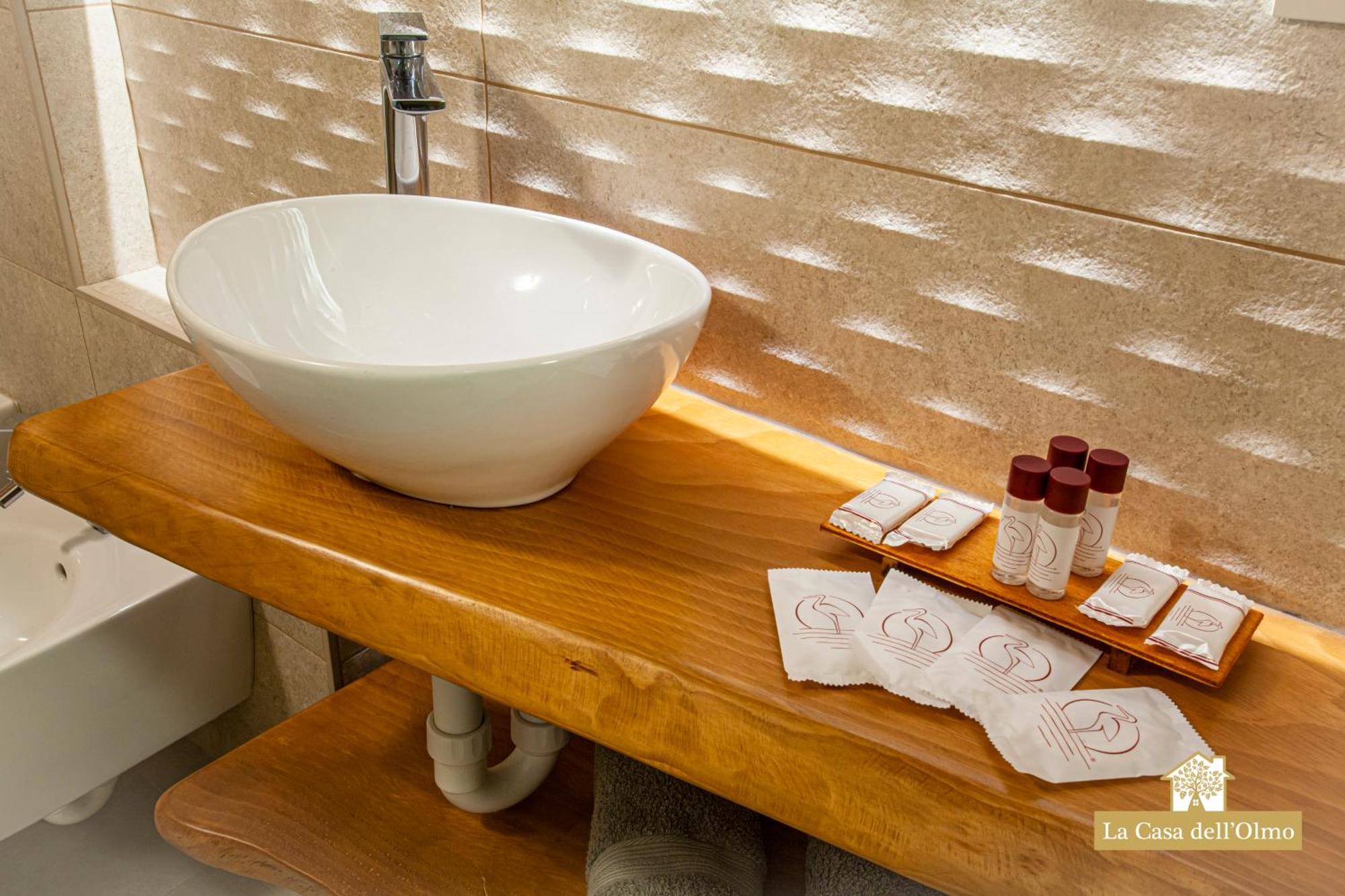 La Casa Dell'Olmo - Suite Apartment คูเนโอ ภายนอก รูปภาพ